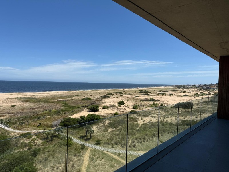 Unico y espectacular departamento en The Colette Residences. 